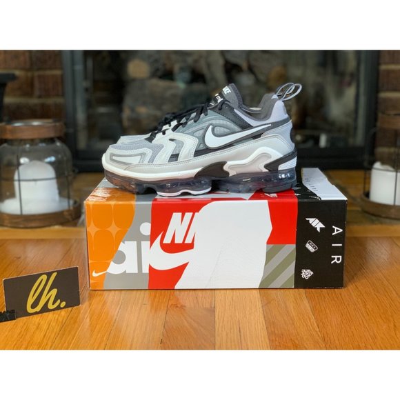 Size 6 Nike Air Vapormax Evo Wolf Grey Running Shoes CT2868-002 - Picture 1 of 5